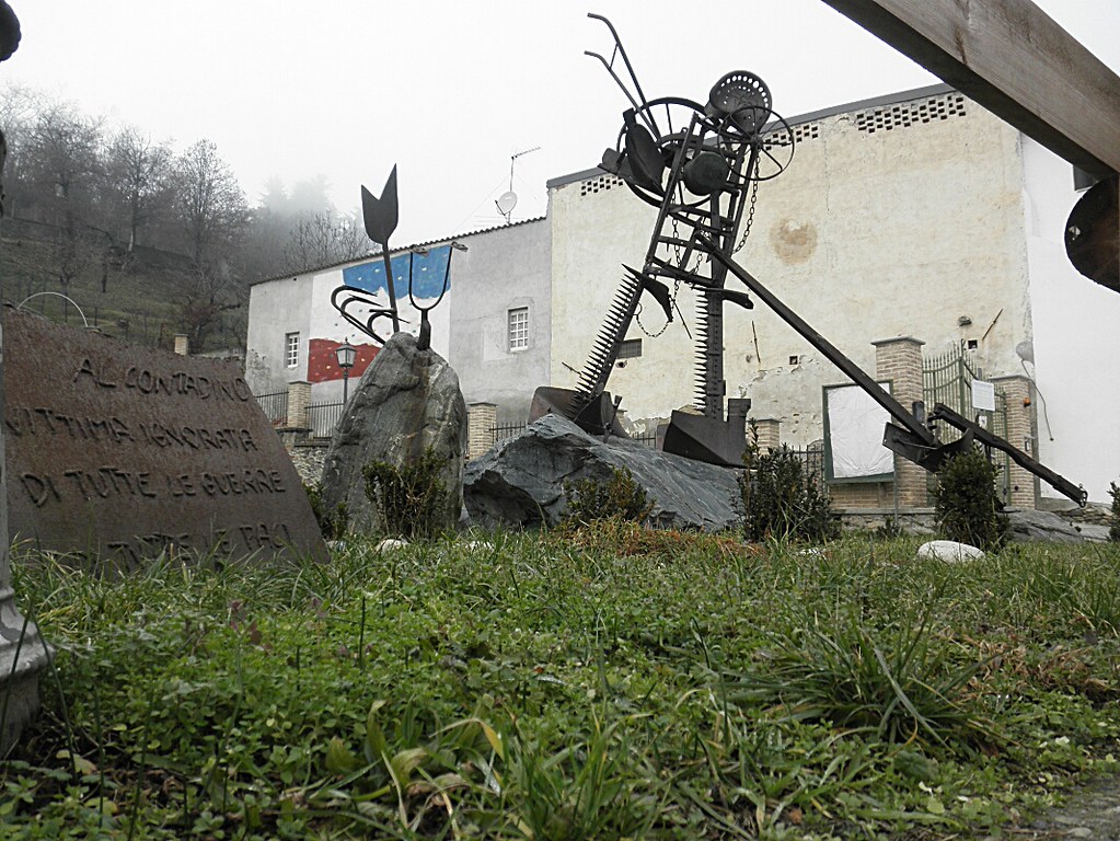 Opera Monumento al contadino